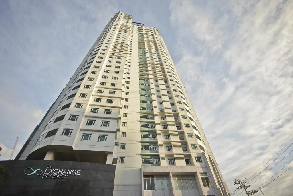 The Exchange Regency Residence Hotel Managed By Hii Pasig City Eksteriør bilde