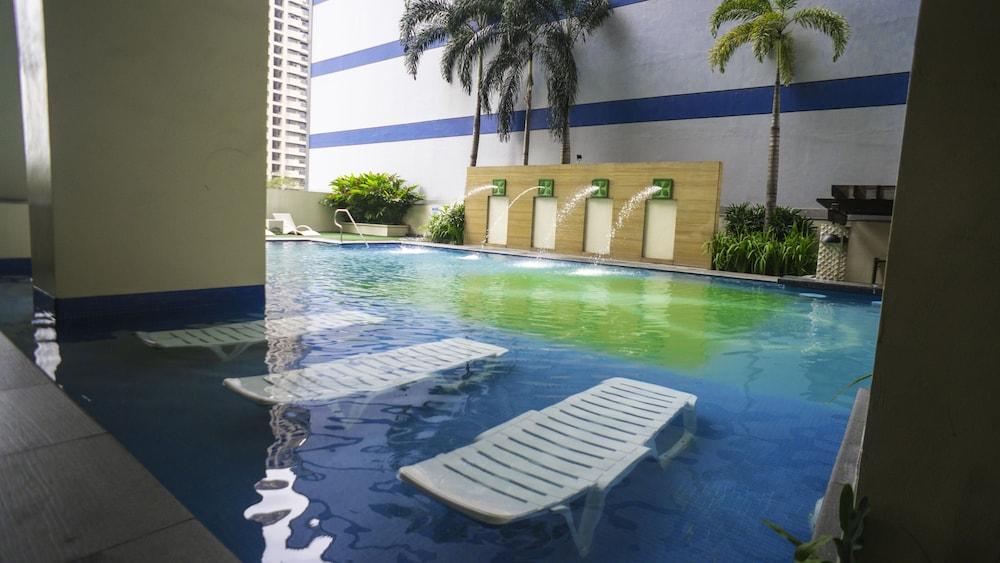 The Exchange Regency Residence Hotel Managed By Hii Pasig City Eksteriør bilde