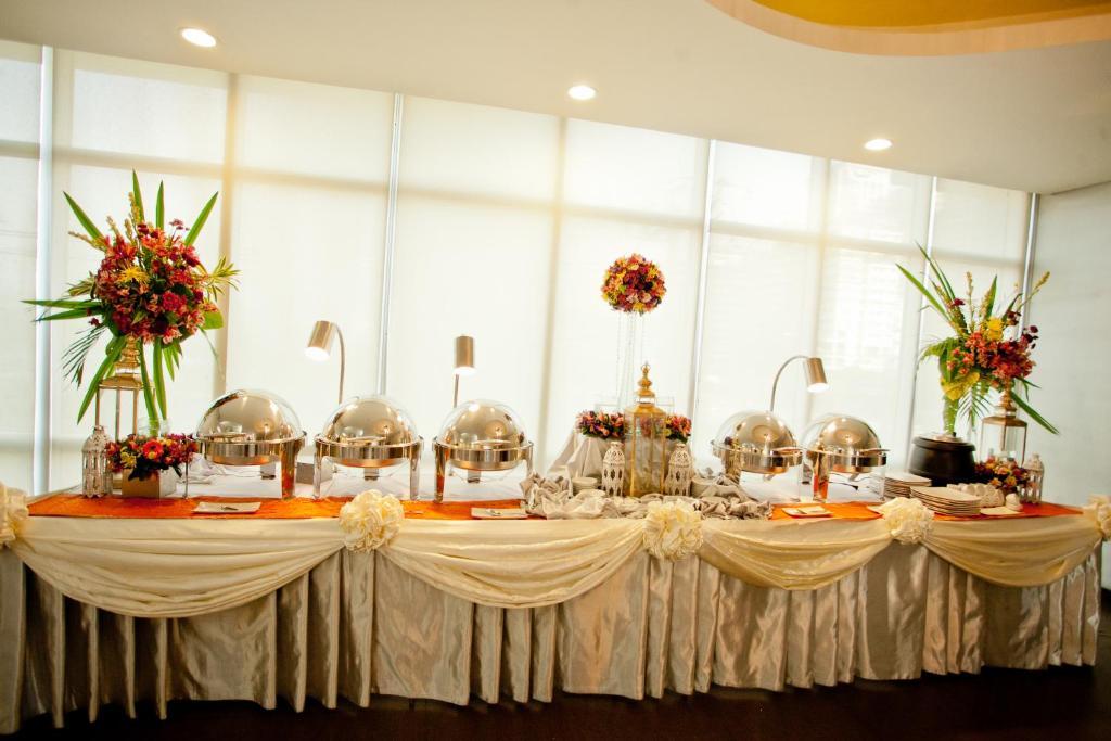 The Exchange Regency Residence Hotel Managed By Hii Pasig City Eksteriør bilde